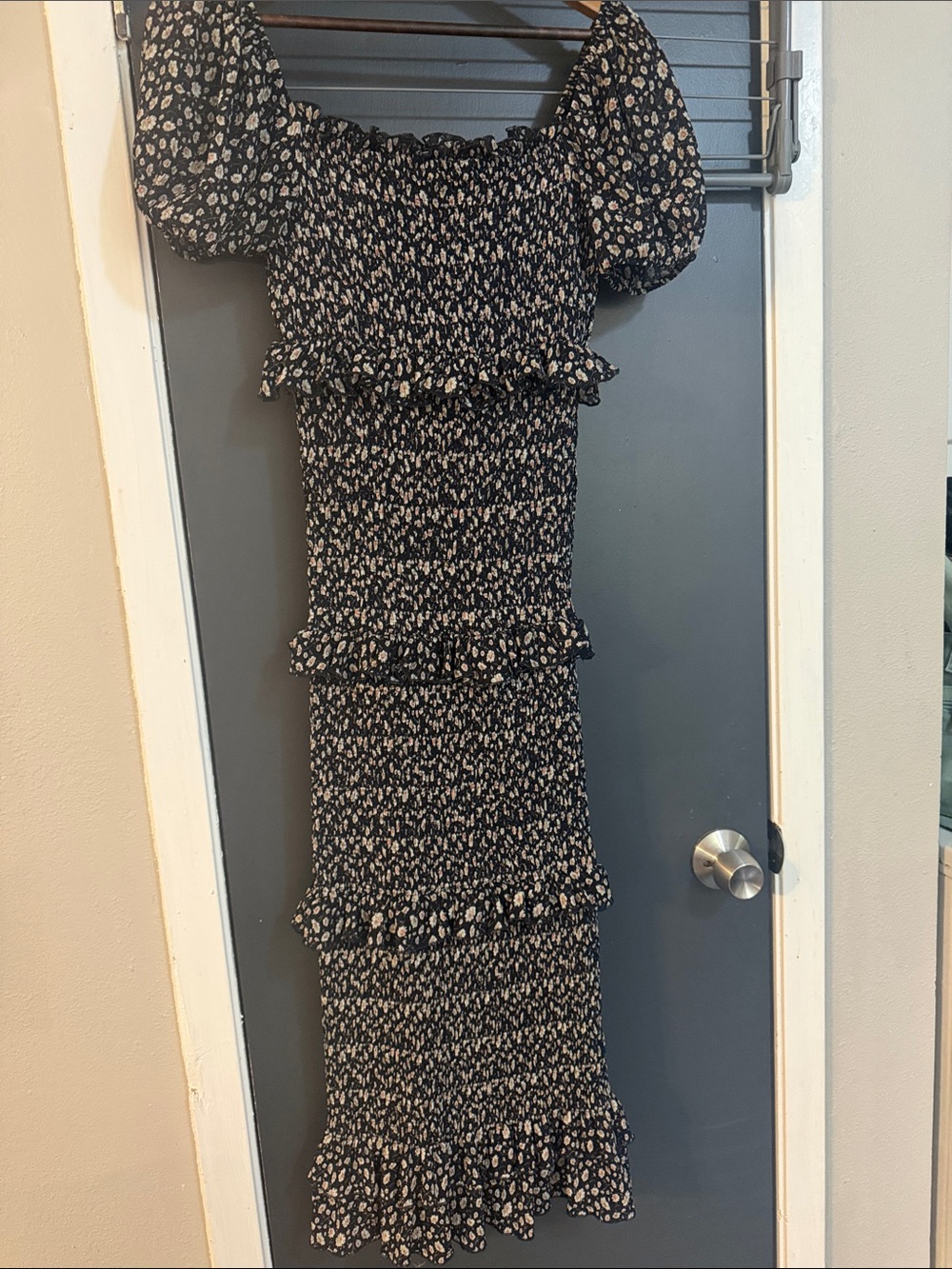 Smocked Floral Midi Dress with Puff Sleeves - Black/Cream